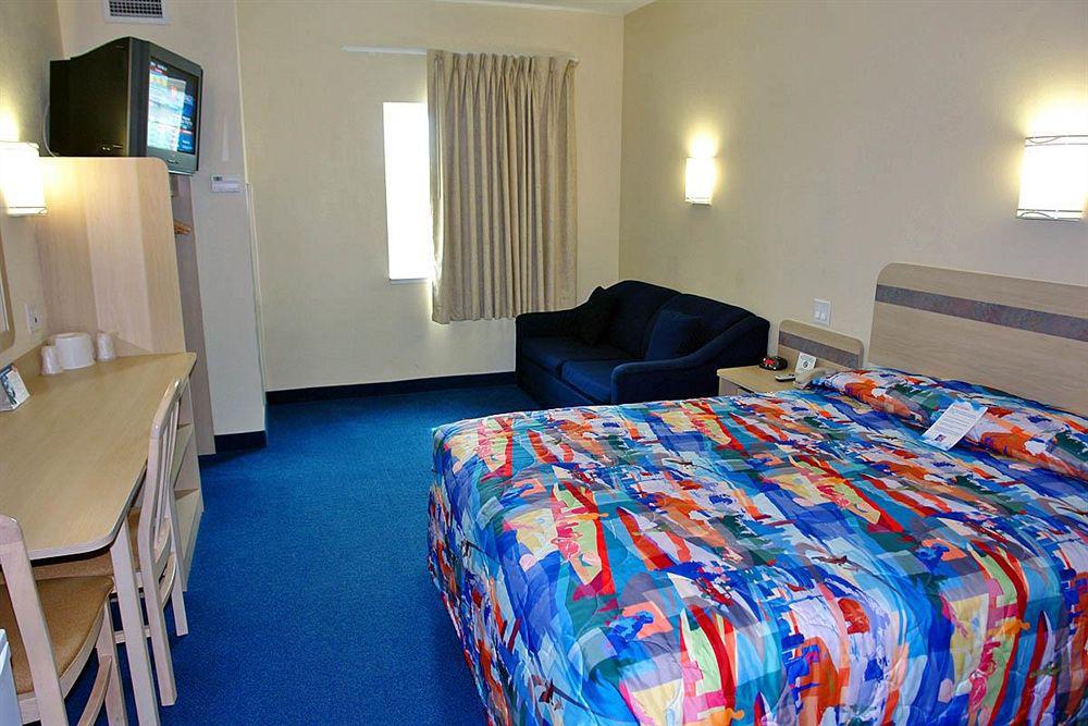 Motel 6-London, On - Ontario Exterior photo