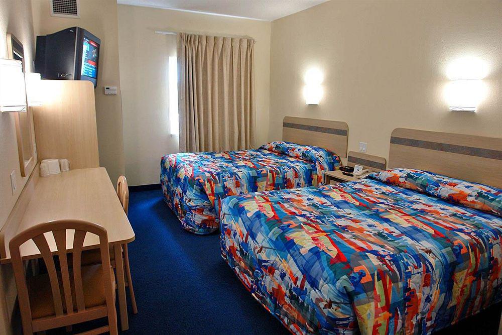 Motel 6-London, On - Ontario Exterior photo