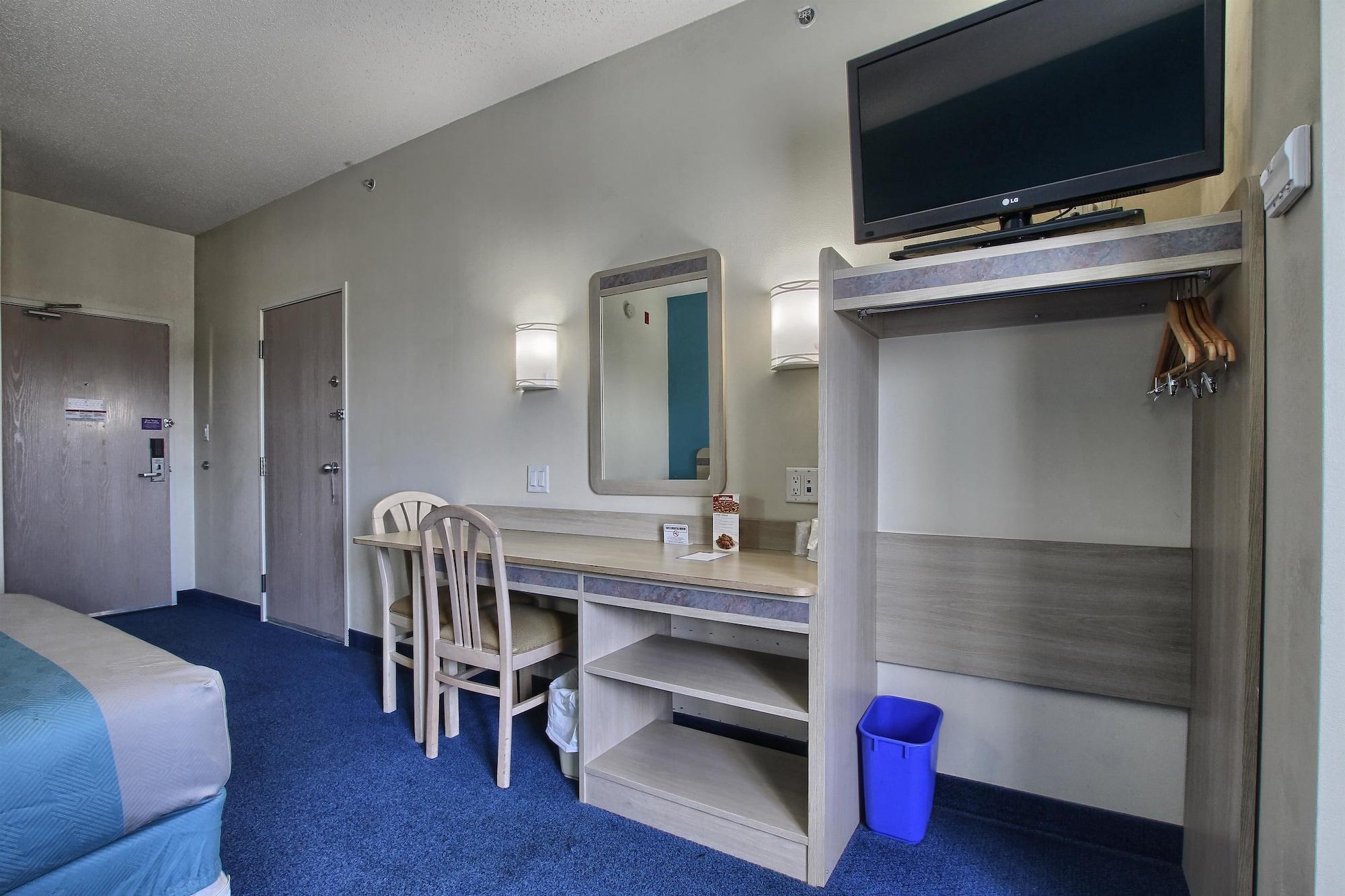 Motel 6-London, On - Ontario Exterior photo